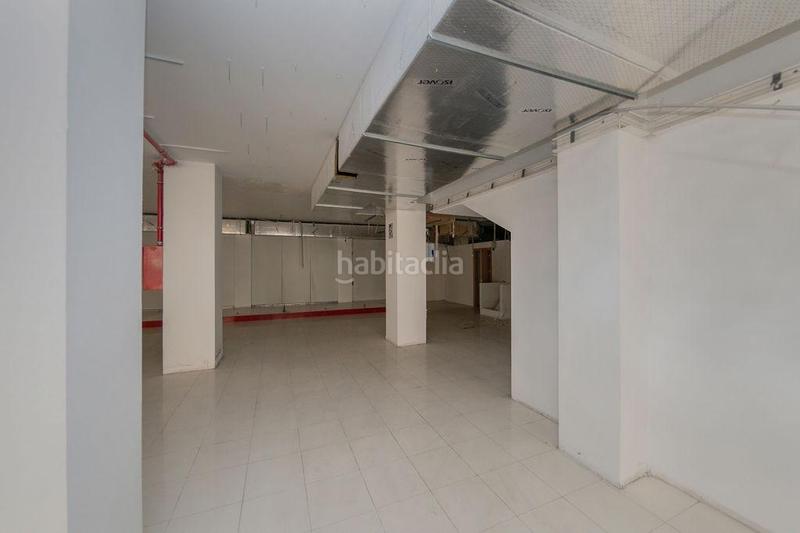 Foto 25495e44-aced-49fc-bfc0-c2eac405b2a5. Local comercial a La Zubia Ciudad Zubia (La)