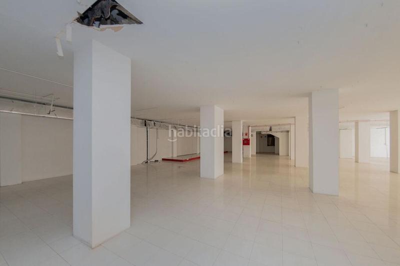 Foto 3a9c0e3f-4cfa-476d-ade2-3cd28c5699b9. Local comercial a La Zubia Ciudad Zubia (La)