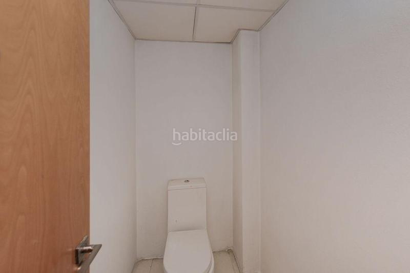 Foto 5cc6b3bf-00db-4214-9d3b-d5b7a4a89eac. Local comercial a La Zubia Ciudad Zubia (La)