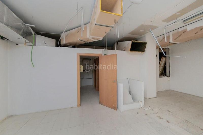 Foto 65a6d527-f1a7-4b2e-b70b-f66338795070. Local comercial a La Zubia Ciudad Zubia (La)