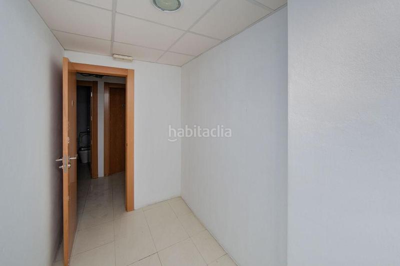 Foto ab3eba25-9612-4ebc-946f-0aacf1670de6. Local comercial a La Zubia Ciudad Zubia (La)