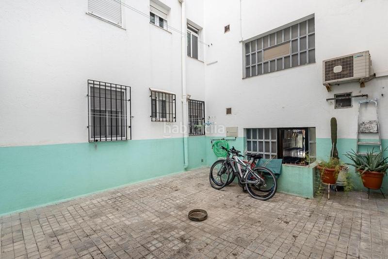 Foto dc605f9d-89ed-49e0-8152-e6ed6ba136ca. Planta baixa a Barrio de Zaidín Granada