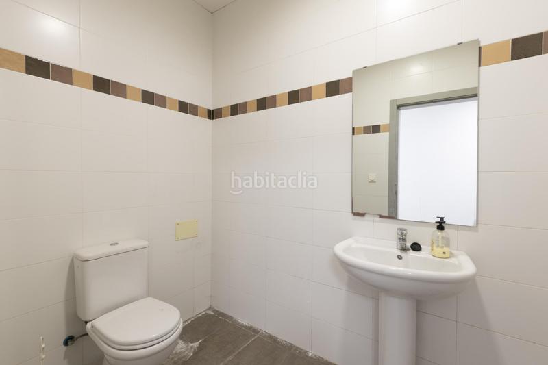 Foto d4631646-e2dd-489c-9964-caba243aa529. Nave industrial  en venta en Dúrcal