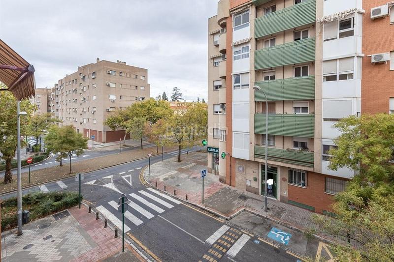 Foto 4ac5c501-1e7a-44f2-9934-6f77f9265cbb. Pis amb calefacció aparcament a Joaquina Eguaras Granada