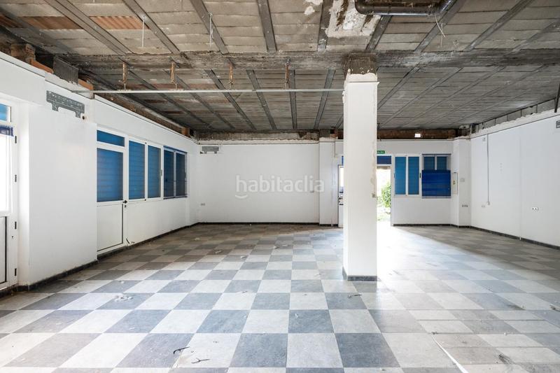 Foto e9ba79b4-cb10-4893-9298-d17e5decd4bc. Local comercial a Av. F. Garcia Lorca - Nueva Estación Autobuses Granada