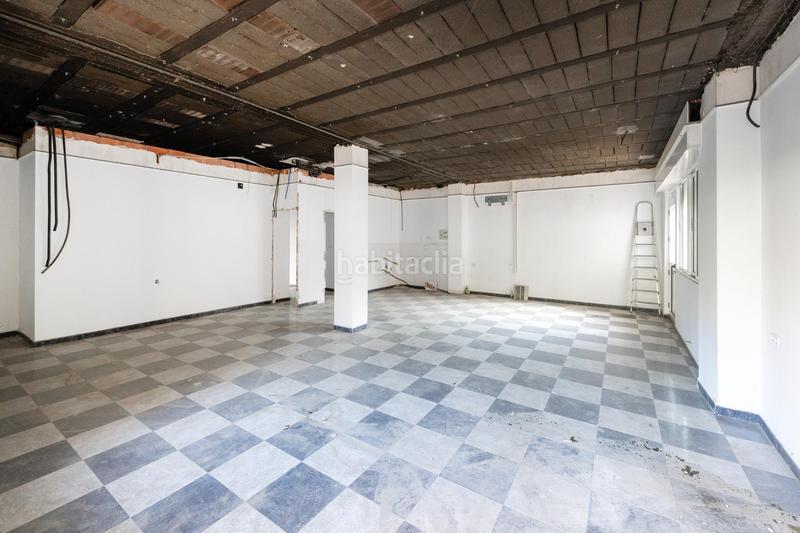 Foto faa618be-bdc1-40b6-a1d1-155ee195c056. Local comercial a Av. F. Garcia Lorca - Nueva Estación Autobuses Granada