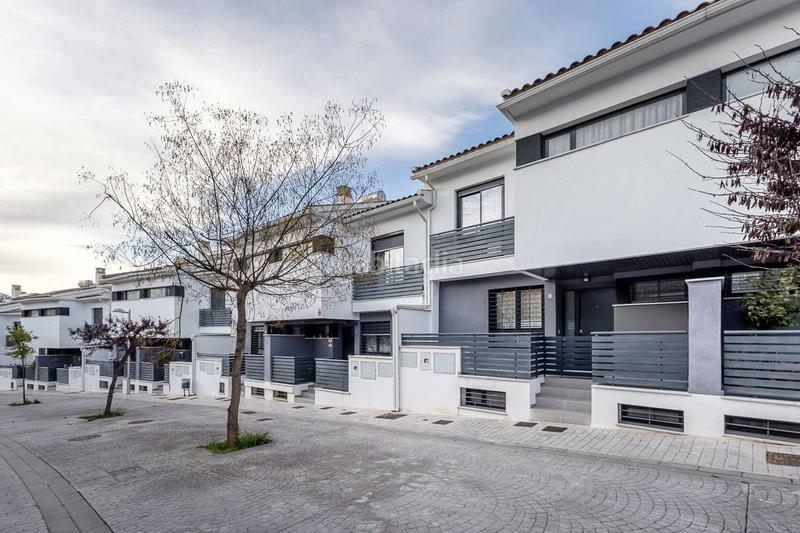 Foto 382976e3-66a5-439b-93fe-024f43139ece. Casa adossada amb calefacció aparcament piscina a Jun