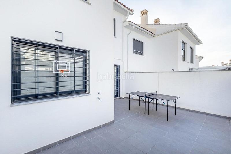 Foto 435fa3d9-f7b5-4296-af03-ed15850164f9. Casa adossada amb calefacció aparcament piscina a Jun