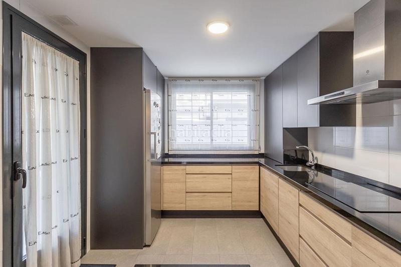 Foto 6f5826c6-019b-4e2b-a2b4-76120e400bd4. Casa adossada amb calefacció aparcament piscina a Jun