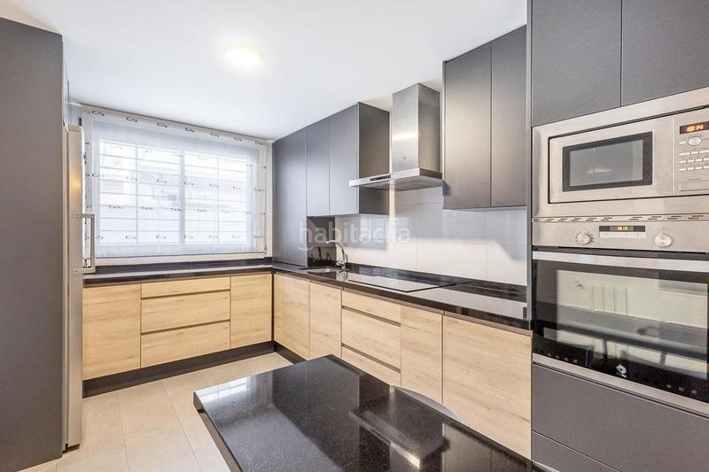 Foto c3ce413d-cf13-4eba-806f-847fc78d9ba6. Casa adossada amb calefacció aparcament piscina a Jun