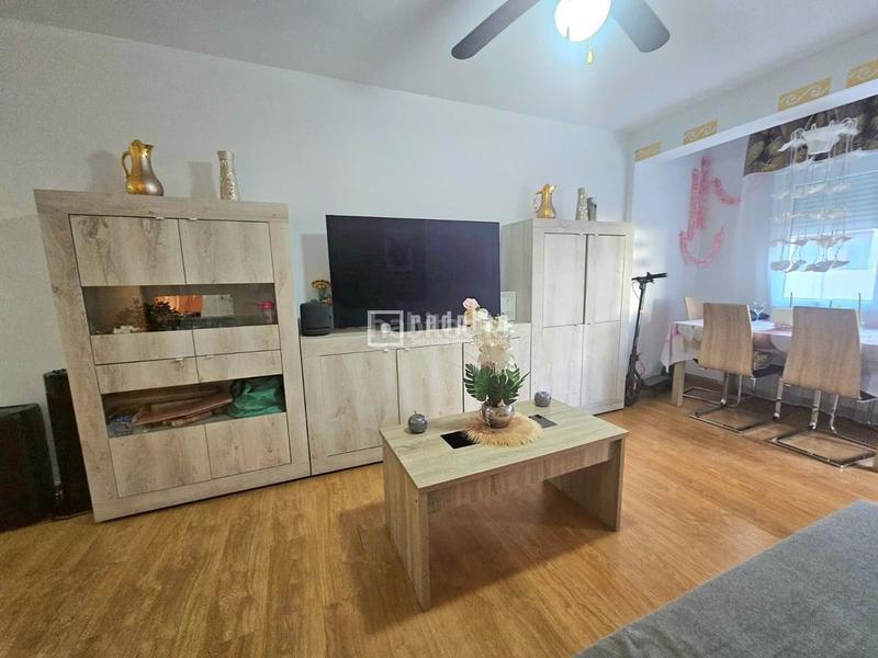 Foto 3323e6a7-e380-4950-b367-c32f323a20dc. Appartement avec chauffage dans Reyes Católicos Alcalá de Henares