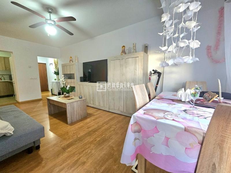 Foto 9a1c7c65-7f80-42ea-8d70-7afa61f061e4. Appartement avec chauffage dans Reyes Católicos Alcalá de Henares