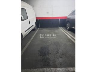 Alquiler Parking coche en Gran vía de hortaleza 62. Se alquila plaza de garaje en urbanización