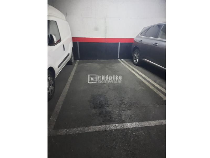 Foto f0a01790-5d6d-4400-983a-208df5e18acb. Miete autoparkplatz in gran vía de hortaleza 62 in Madrid
