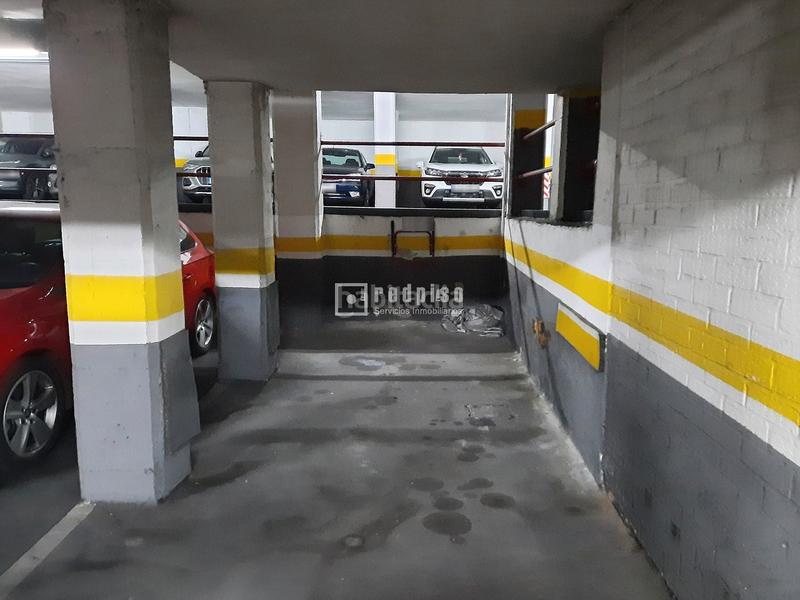 Foto 31378241-66aa-487d-9d87-fe9975c7c988. Miete autoparkplatz in tribaldos 56 in Canillas Madrid