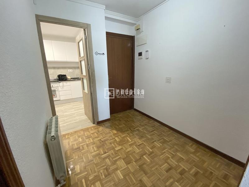 Foto 23a2fd9b-f110-48a8-9afa-2fe85a4075c4. Piso  con terraza en 6 planta en Canillas Madrid
