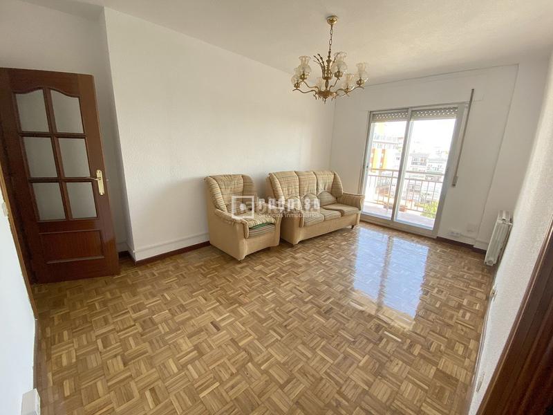 Foto ae556da4-5b39-4dd7-b8cf-c0c894680981. Piso  con terraza en 6 planta en Canillas Madrid