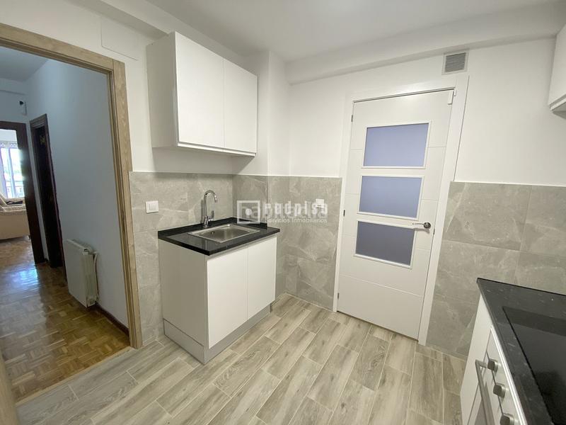 Foto eaa279cf-e499-4106-a900-727c5f351c9d. Piso  con terraza en 6 planta en Canillas Madrid