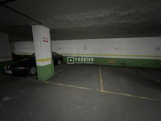 Aparcament cotxe a Manuel granero 34. Se vende plaza de garaje en ronda manuel granero