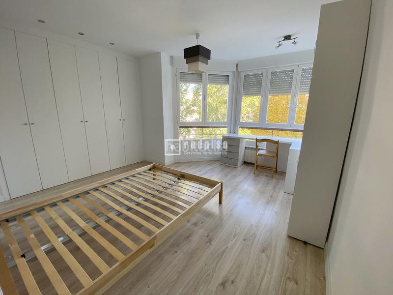 Foto 5b01dcc8-c2c6-49e6-a260-95c42bc15b77. Location appartement avec chauffage piscine dans Canillas Madrid