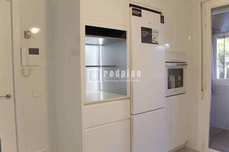 Foto 83262bca-3595-4ec2-a9e2-97826f3068d3. Rent chalet with heating parking pool in Palomas Madrid