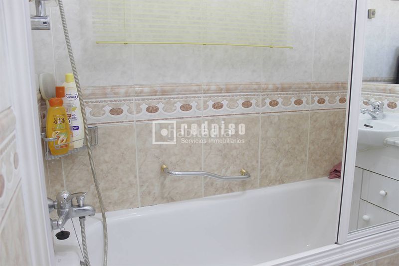 Foto 84125459-a384-420d-ac8d-00c69b9f8ef8. Rent chalet with heating parking pool in Palomas Madrid