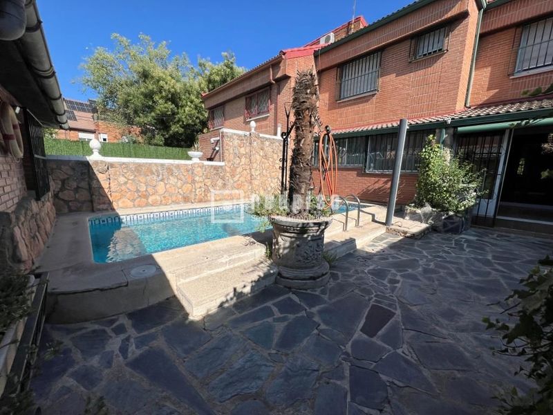 Foto bbc6bf41-c38b-4ab9-9860-4741a0b1ce8a. Rent chalet with heating parking pool in Palomas Madrid