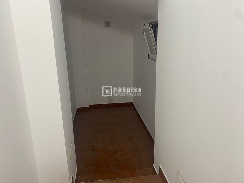 Foto 0673daa5-64a7-4d05-9ab6-5a620743258f. Local comercial redpiso vende local trastero!!! en Madrid