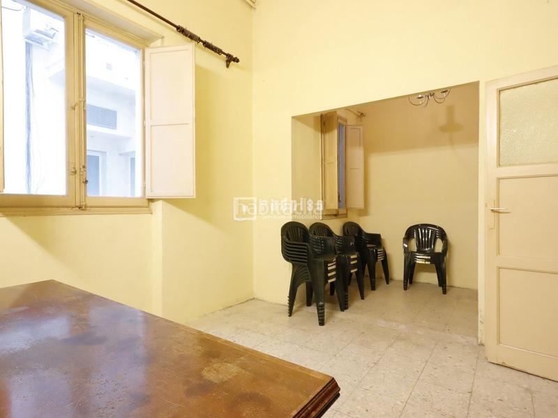 Foto bfbb9ab1-34cc-4895-9b6f-19efe8cee4da. Piso oportunidad en Arapiles planta baja con gran potencial en Madrid