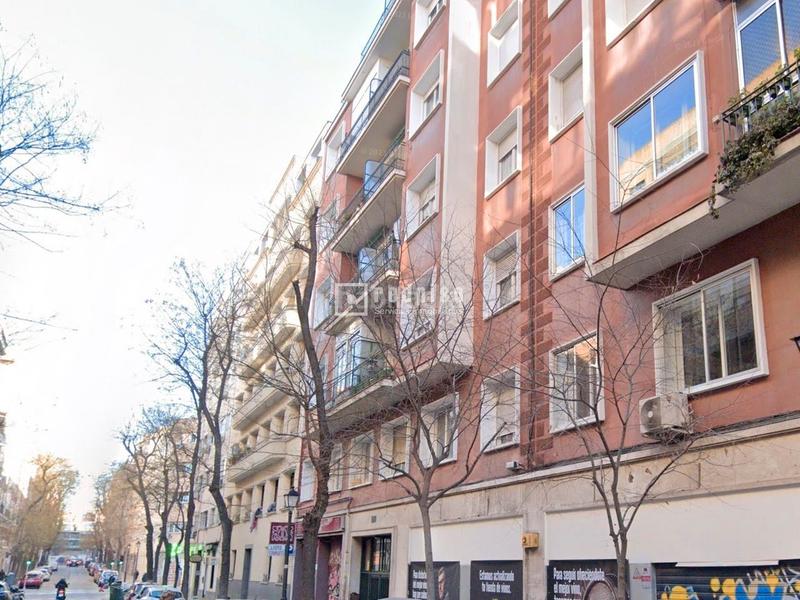Foto f52ae6f9-b8c0-49bc-a736-40520fc75d42. Piso oportunidad en Arapiles planta baja con gran potencial en Madrid