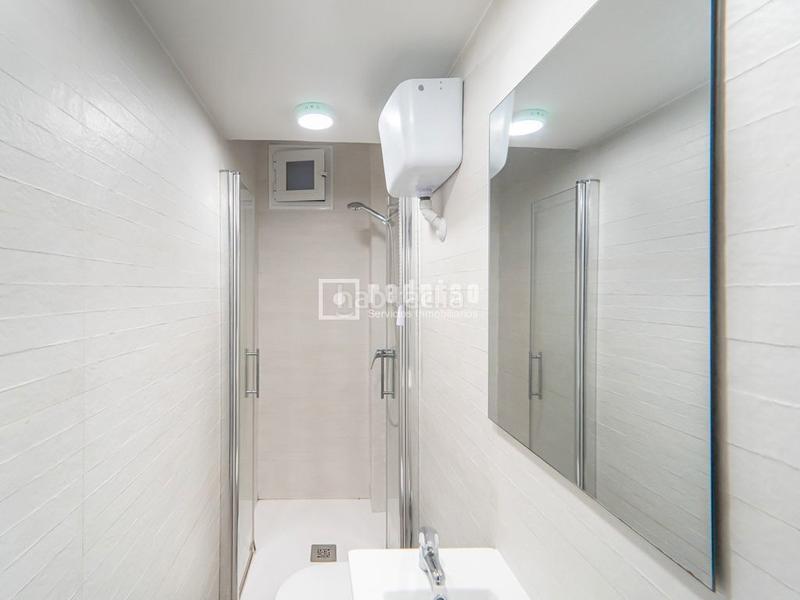 Foto 6e1cfb03-bf0e-4b72-ba03-e7a956de96e3. Piso no dejes escapar esta gran inversion en chamberi!! en Madrid
