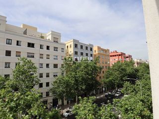 Pis en Arapiles. Piso en venta en calle cea berm�dez  chamber�