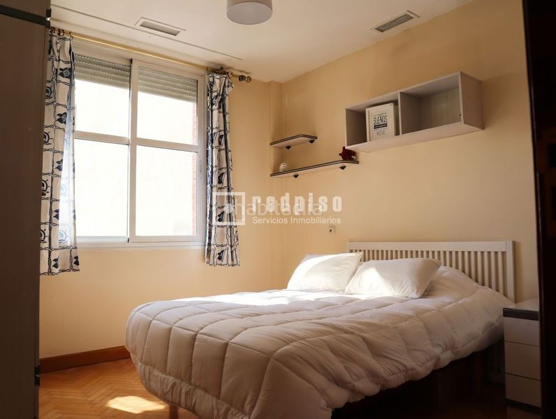 Foto ab1a7574-a087-4ac1-b409-e1f7e4deb9a2. Pis amb calefacció aparcament a Arapiles Madrid