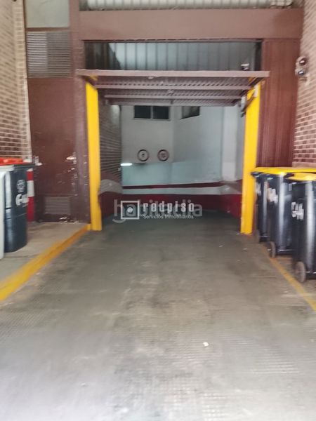 Foto a1205cc0-b331-409f-84e3-7c9cbe022f06. Aparcament cotxe a Arapiles Madrid