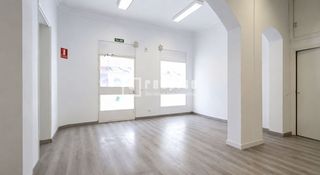 Local Comercial  De viriato. Ideal cambio de uso a vivienda en pleno chamber�  viriato esquin