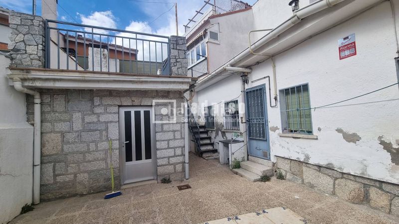 Foto e0fce18a-1147-45de-9e4d-73cde9153a9c. Casa amb calefacció a Centro Colmenar Viejo