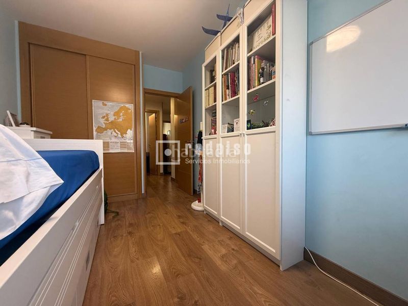 Foto 2de0bc16-f42e-4c86-8876-0f04fee41432. Pis amb calefacció aparcament piscina a Santa Teresa Colmenar Viejo