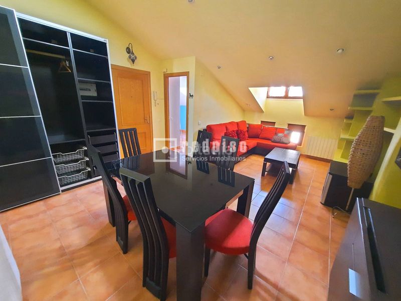 Foto ba8fe1ae-e617-4c37-8f74-455c832f421c. Piso en Centro Colmenar Viejo
