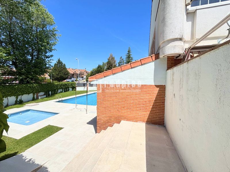Foto 356ca96c-0e35-4801-b3b7-10beae8f3570. Xalet amb calefacció aparcament piscina a Las Vegas-El Pozanco-Adelfillas Colmenar Viejo