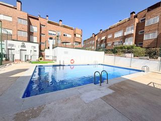 Appartement à Santa Teresa. Piso 2 dormitorios, trastero, 2 plazas de garaje, piscina y zona