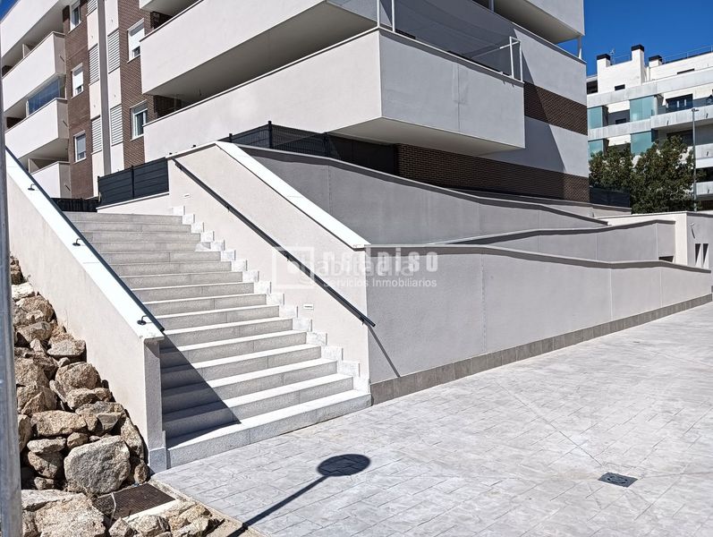 Foto e253f0a8-0b93-4eaa-9cfc-919d15880249. Monolocale con parcheggio piscina in San Crispín-La Estación Consorcio Colmenar Viejo