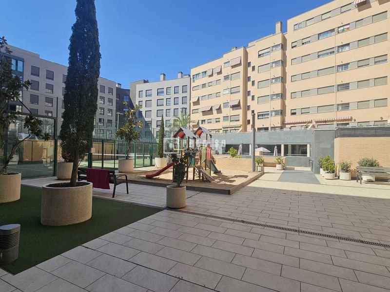 Foto 4136e148-3728-435f-8d1f-4b888be8d3c9. Flat with heating parking pool in Delicias Madrid