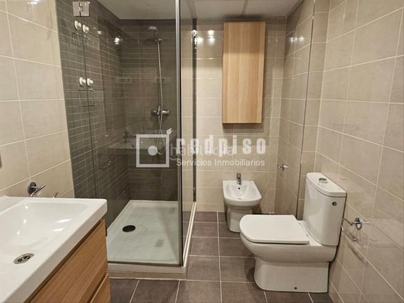 Foto 4c22f39c-16c8-4c0f-b6bb-edaf13ab320b. Piso en Delicias Madrid