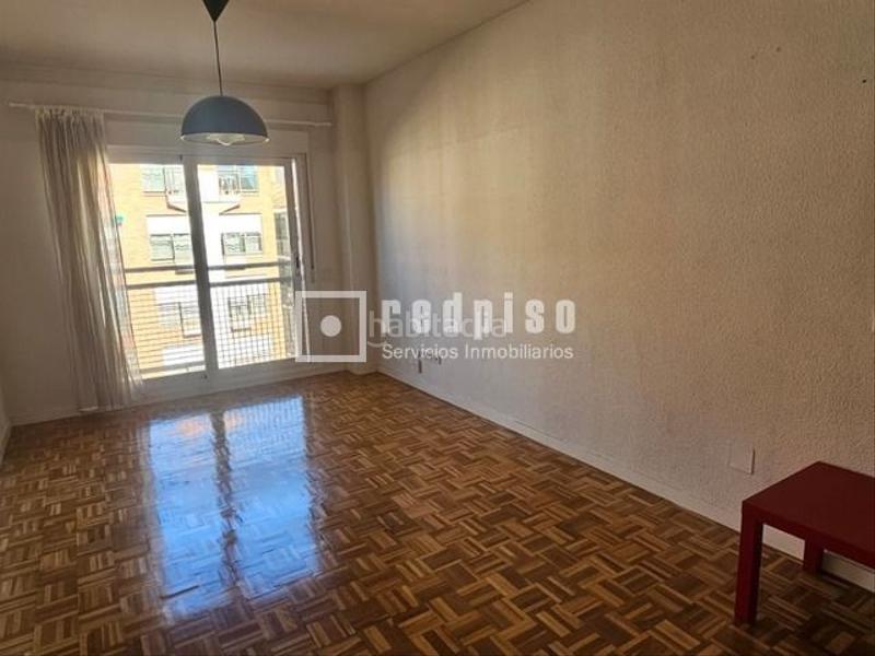 Foto f221e0ec-6ef9-43f8-927f-64e3b43d7d8c. Piso en Delicias Madrid