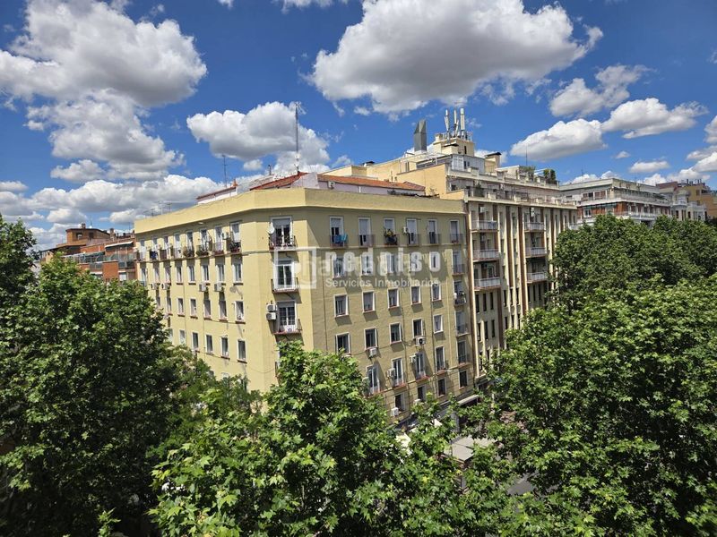 Foto f498f68f-796b-44c0-8123-d62ecf980da8. Pis amb calefacció aparcament a Delicias Madrid
