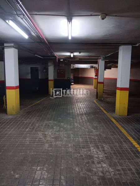 Foto 0d3c02dc-ff86-48eb-b22b-bd4b9ca550bd. Location parking voiture dans Chopera Madrid