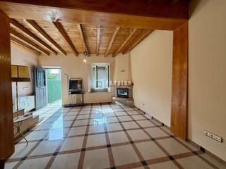 Chalet à Santiuste de Pedraza. Chalet independiente en el centro