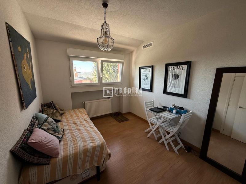 Foto 1884126b-c4ca-4f49-9bff-eb743400ea25. Appartamento con riscaldamento parcheggio piscina in Colmenarejo