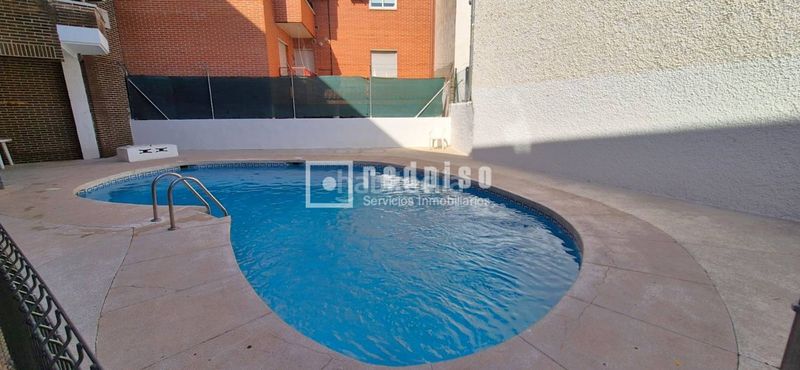Foto a0198371-cb56-48e9-824a-913fb19cd0b7. Pis amb calefacció piscina a Casco Antiguo Galapagar