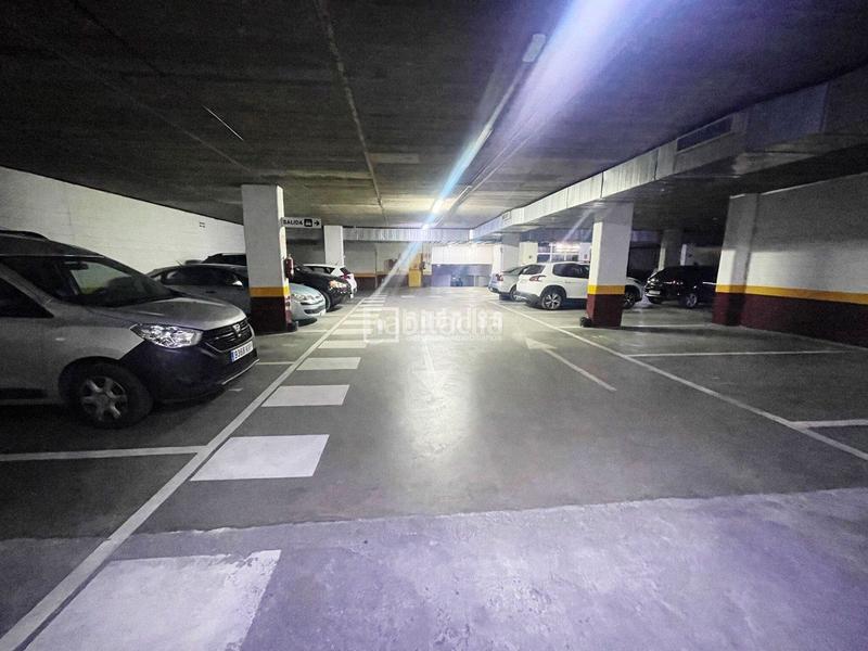 Foto 33ab1180-eb0f-44eb-8b94-6e3a3b7c338e. Posto auto in Universidad Getafe